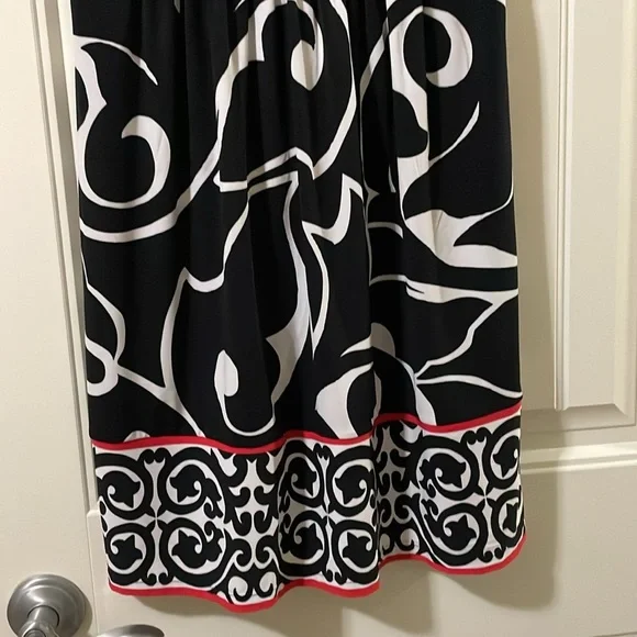 WHBM Medium Sleeveless black with white prints and red trim Midi Dress - Picture 3 of 8